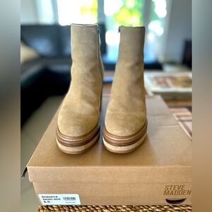 Steve Madden suede boots